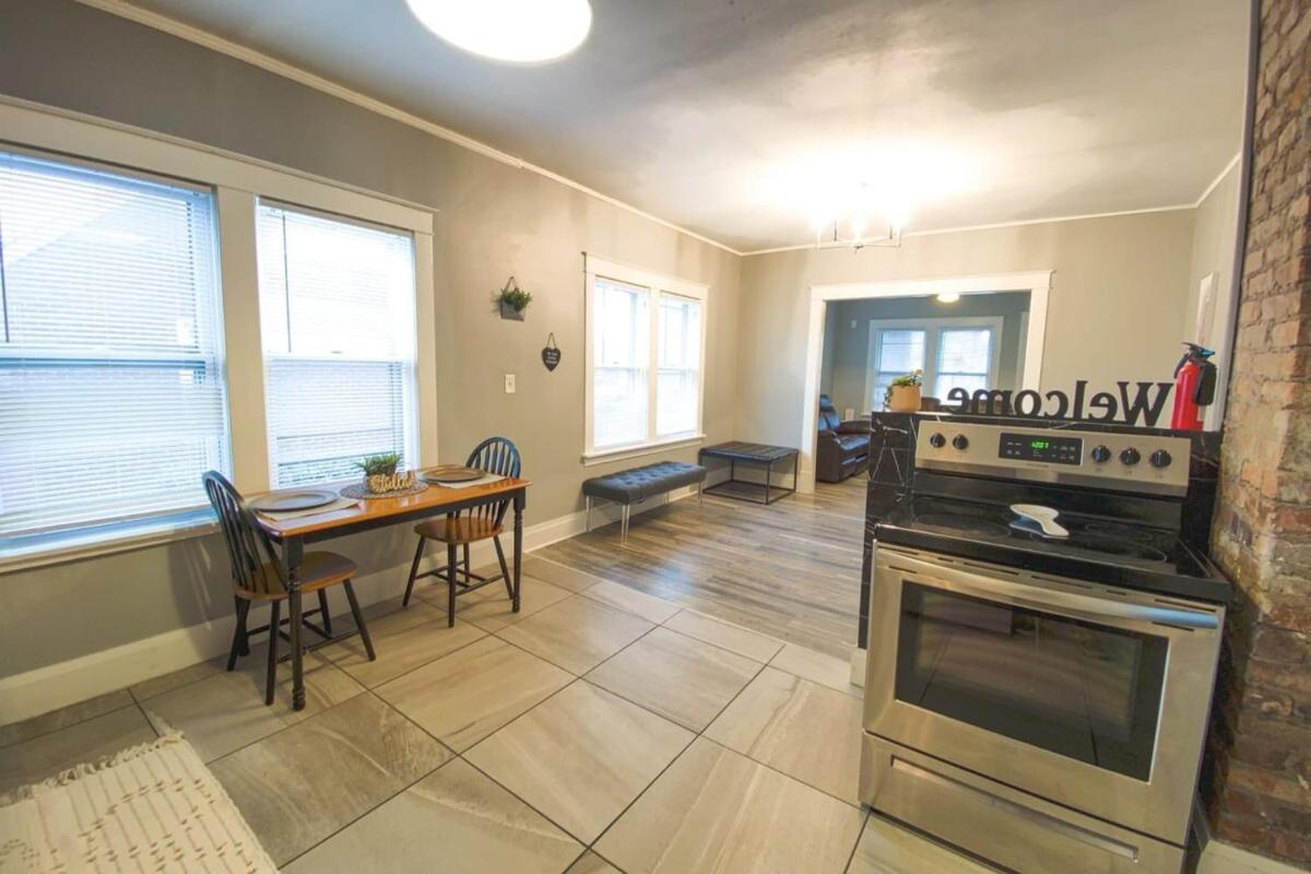 Large 6Br, 2 Bath In Niagara Falls Bagian luar foto